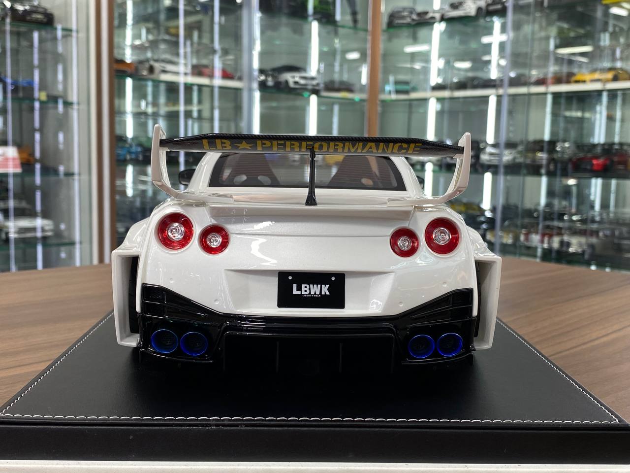 ★ 1/12 IVY Image Nissan GT-RR LB-Silhouette Works | Pearl White | Resin Model