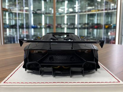 1/18 Resin Davis & Giovanni Lamborghini Aventador LP 720-4 2.0 Roadster in Matt Black with Black/Yellow Interior Limited Edition - 18 pcs