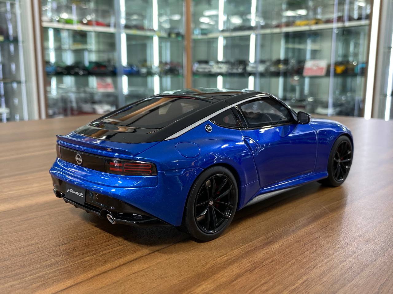 Nissan Fairlady Z Prototype Model Car by GT Spirit [ 1/18 Diecast Blue ]