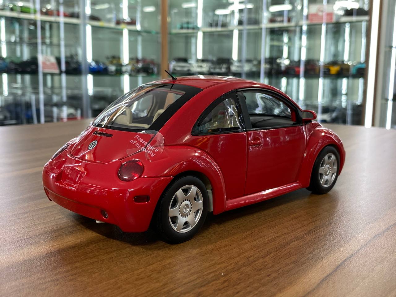 1/18 GATE G Volkswagen BEETLE COUPE RED Model Car