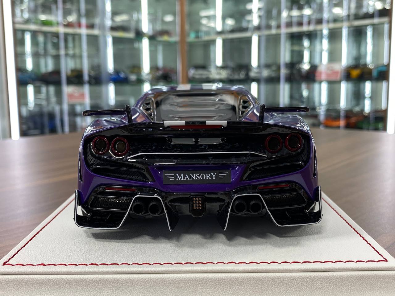 1/18 Resin Ferrari F8XX MANSORY Purple metallic, white stripes – Davis & Giovanni | Limited 6 pcs