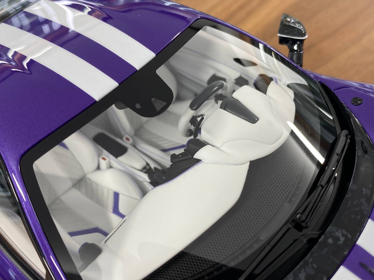 1/18 Resin Ferrari F8XX MANSORY Purple metallic, white stripes – Davis & Giovanni | Limited 6 pcs