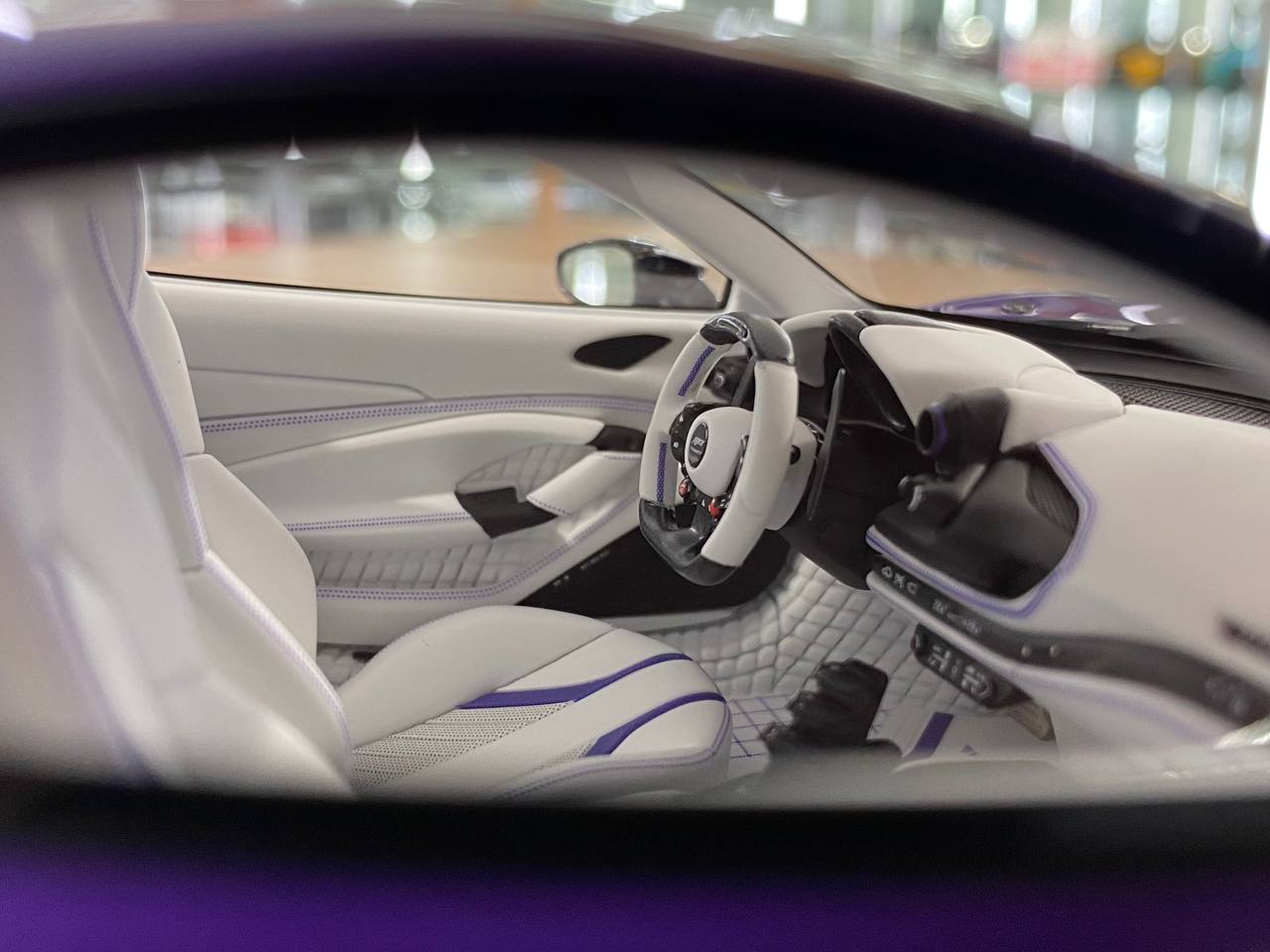 1/18 Resin Ferrari F8XX MANSORY Purple metallic, white stripes – Davis & Giovanni | Limited 6 pcs