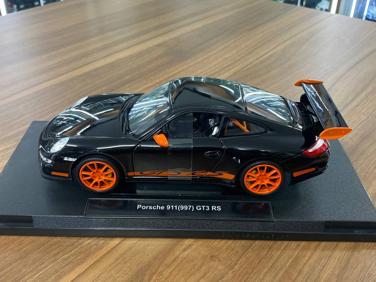 1/18 Welly Metal Diecast - Porsche 911(997) GT3 RS in black / orange Rim