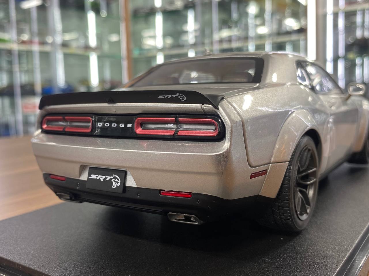 1/18 Diecast Solido Dodge Challenger SRT HellCat RedEye WIDE BODY Triple Nickel 2023 in Silver