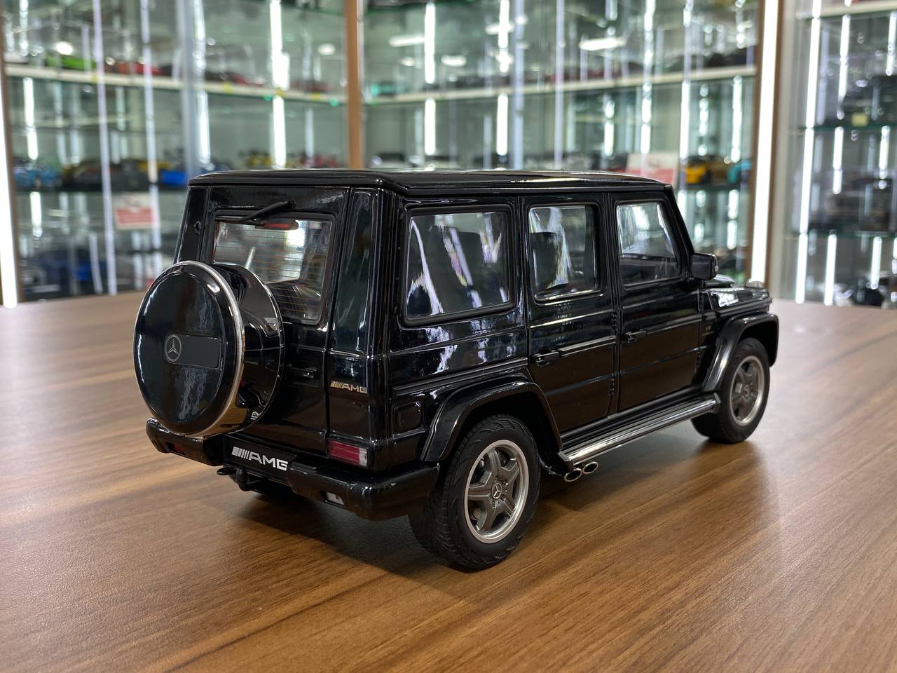 1/18 Diecast Mercedes benz G 55 AMG 2009 Black Autoart