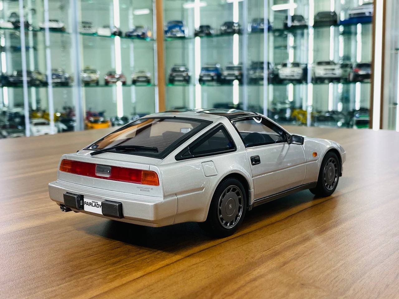 1/18 Resin Nissan Fairlady Z 300ZR Silver by Kyosho Samurai