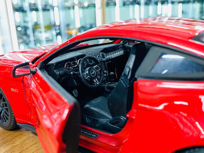 1/18 Diecast Full opening  Maisto Ford Mustang 2015 in Red