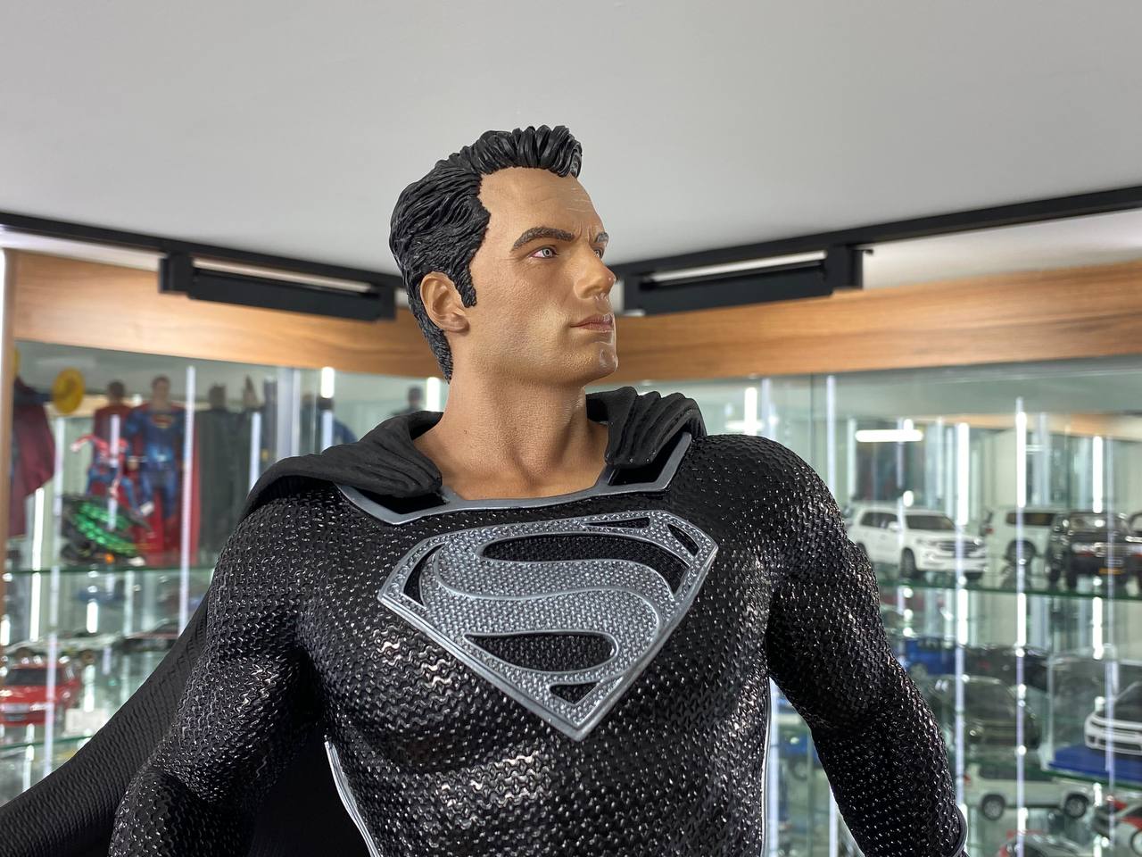 SUPERMAN  Black Suit “Justice League” Figure