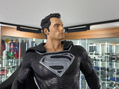 SUPERMAN  Black Suit “Justice League” Figure