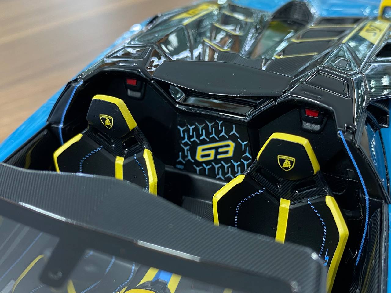 1:18 Resin Model – MR Collection Lamborghini Aventador Roadster SVJ #63 – Blue/Yellow – 1 of 1