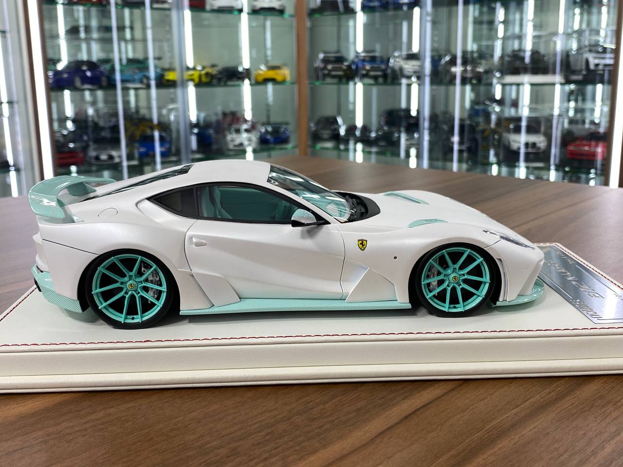 1:18 Resin Model – Davis & Giovanni Ferrari 812 N-Largo Novitec Matt Pearl White / Tiffany Limited 1 of 1