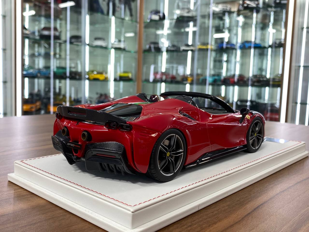 1/18 Resin Model – CE Custom Edition Ferrari SF90 Spider Red with Italy Flag Livery  Limited Edition: 30 pcs