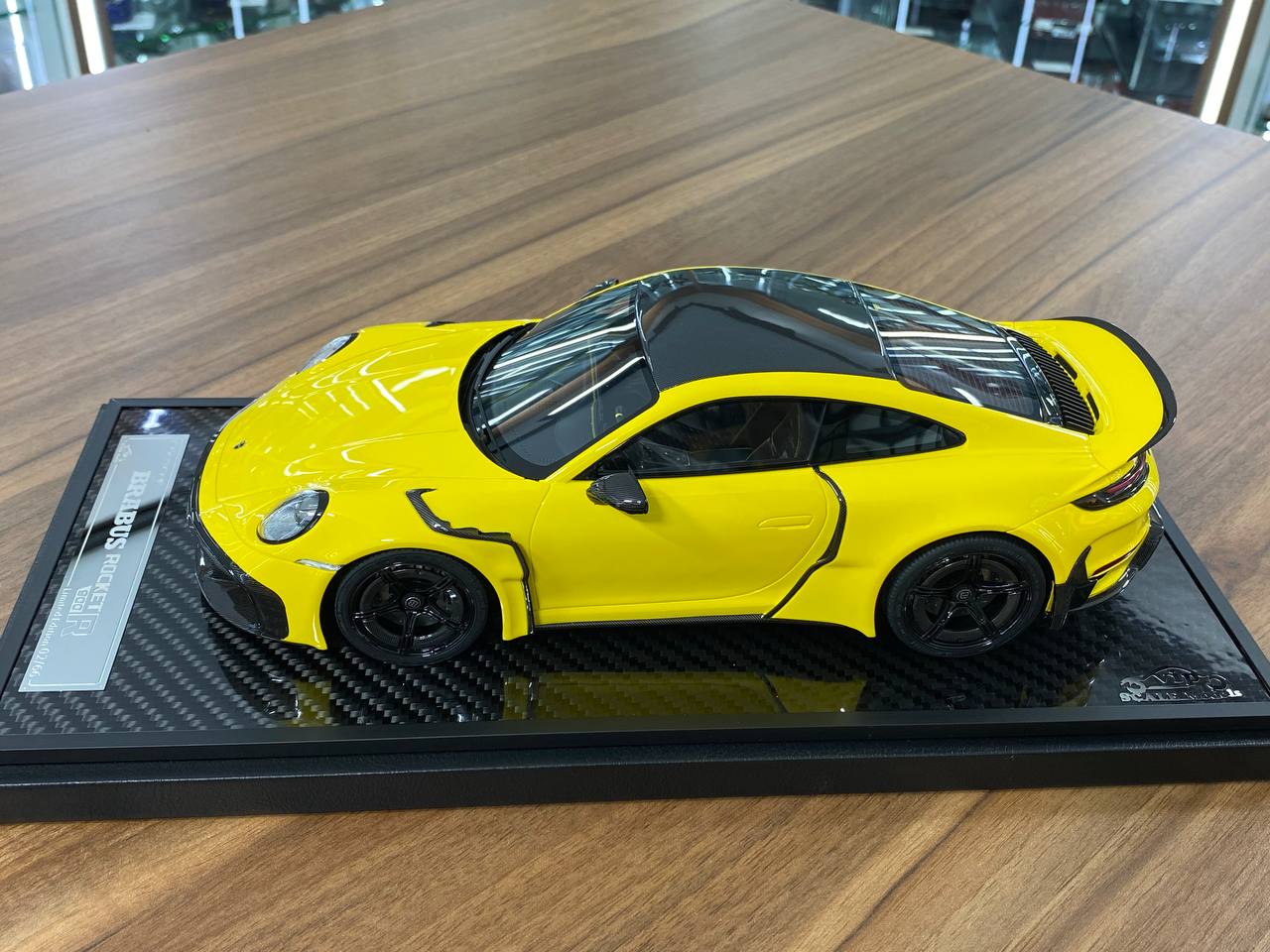 1/18 Resin VIP Model Porsche BRABUS Rocket 900 R Racing Yellow Ltd.Edn.66 pcs
