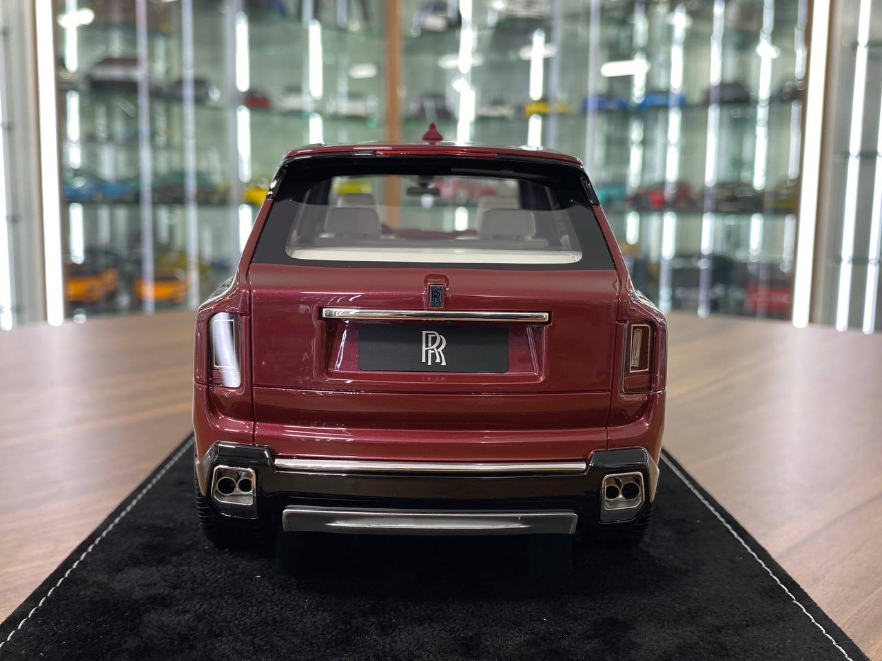 1/18 Resin H&H Rolls Royce Cullinan Series II Wildberry Rose Ltd.Edn.30pcs