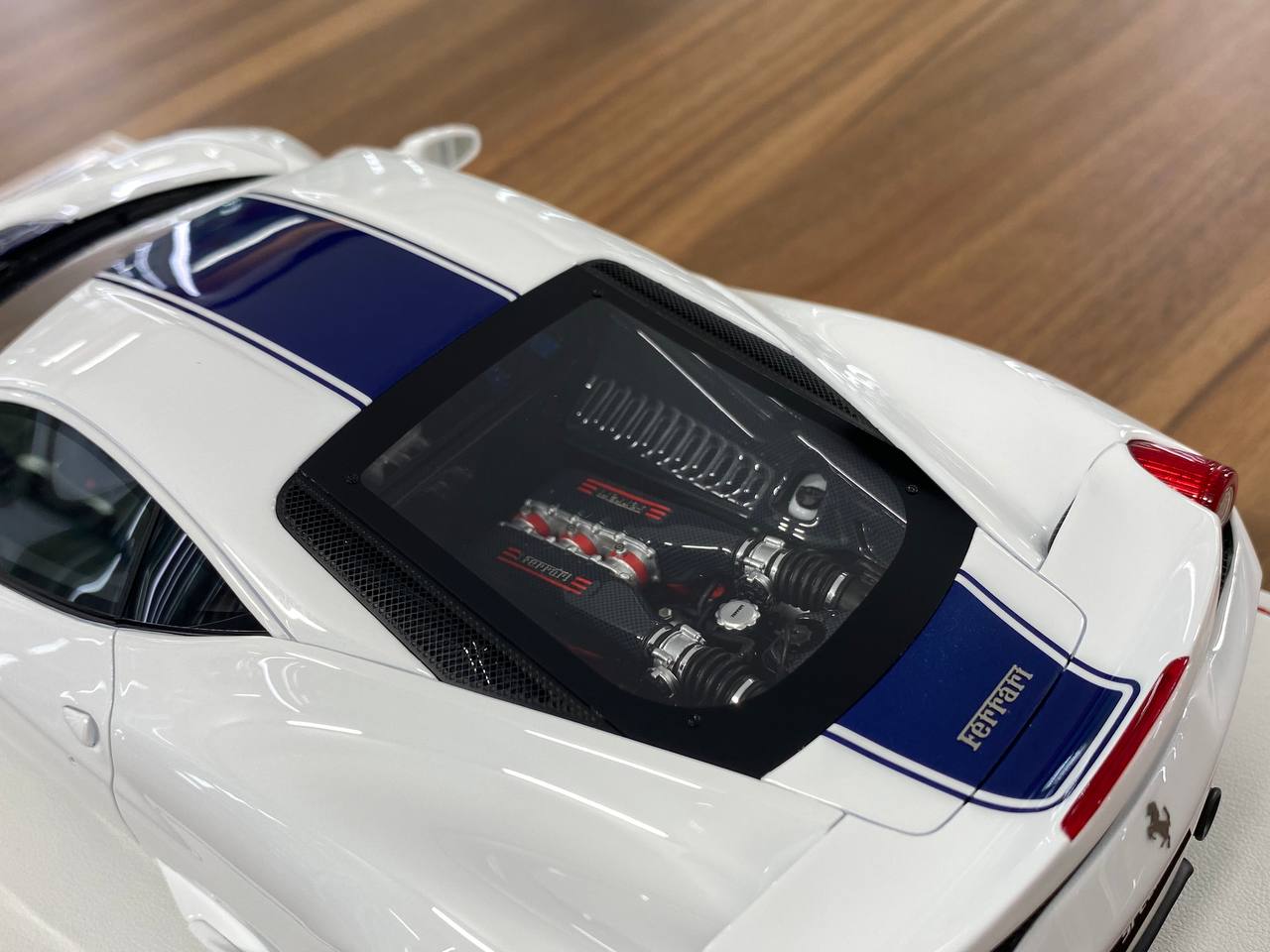 1/18 Resin – Davis & Giovanni Models Ferrari 458 Speciale) White with Metallic Blue Stripe  Limited Edition: 20 pcs