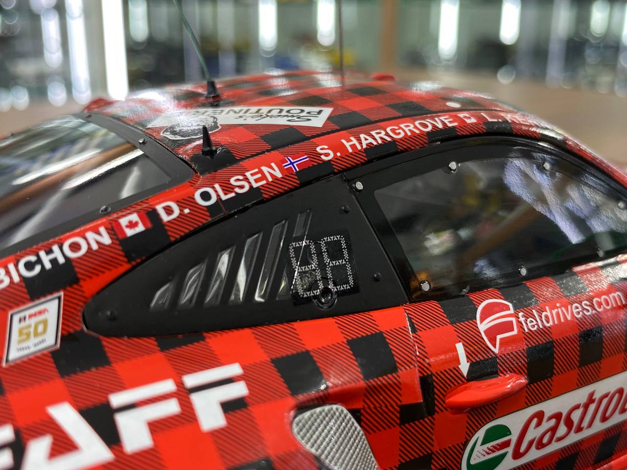 1/18 Diecast  ixo Models PORSCHE 911 GT3 R #9 S. Hargrove / L. Kern / D. Olsen / Z. Robichon 24h Daytona 2019 Racing Red / green