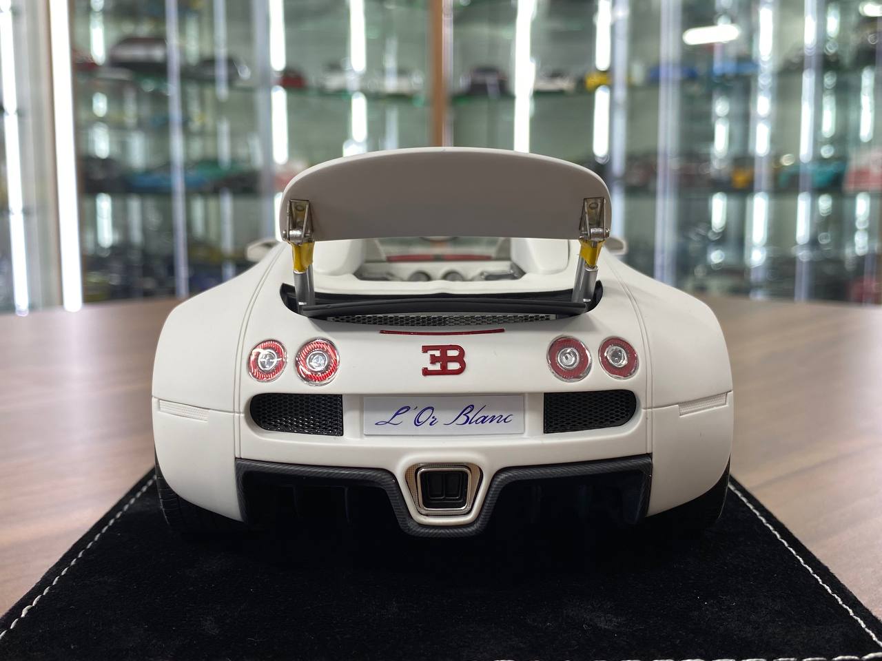 1/18 Resin Model – H&H Bugatti Veyron Grand Sport 16.4 Matte White (Limited to 20 pcs)