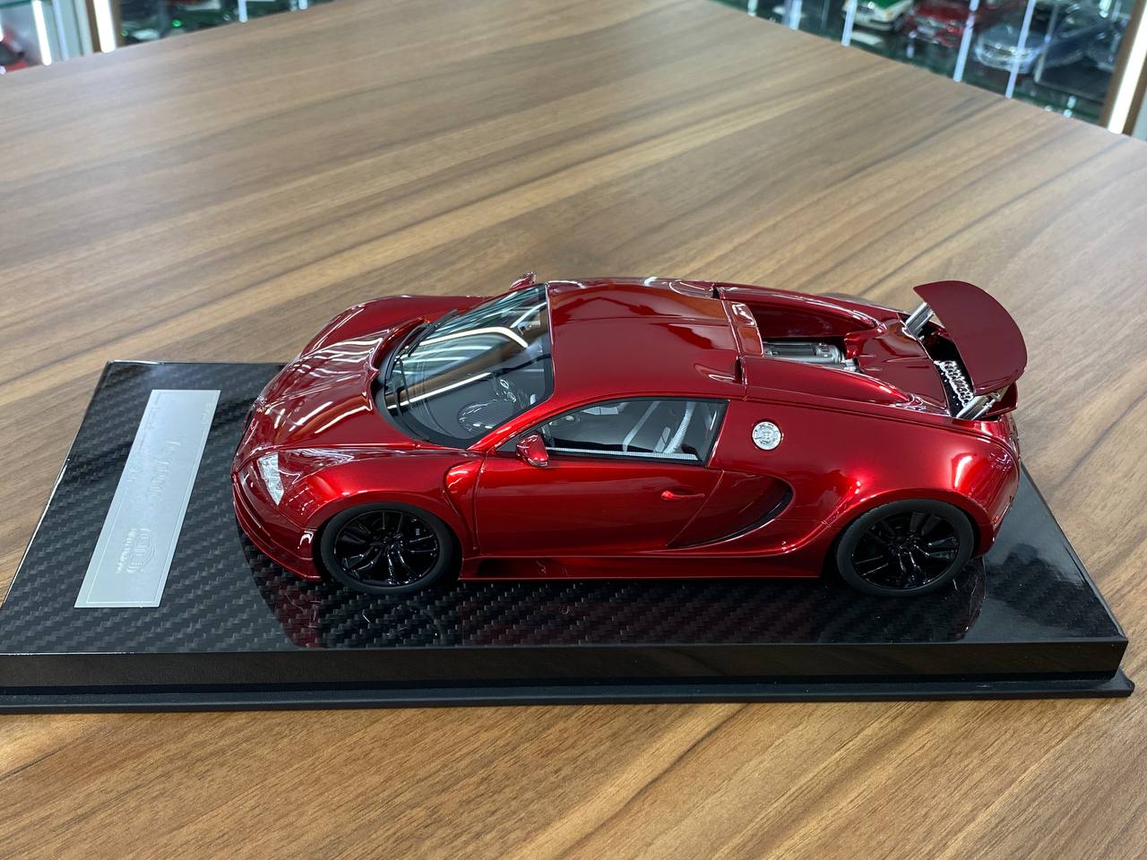 1/18 Resin Model – Bugatti Veyron | Ultra Unique | Red | Limited 20 pcs