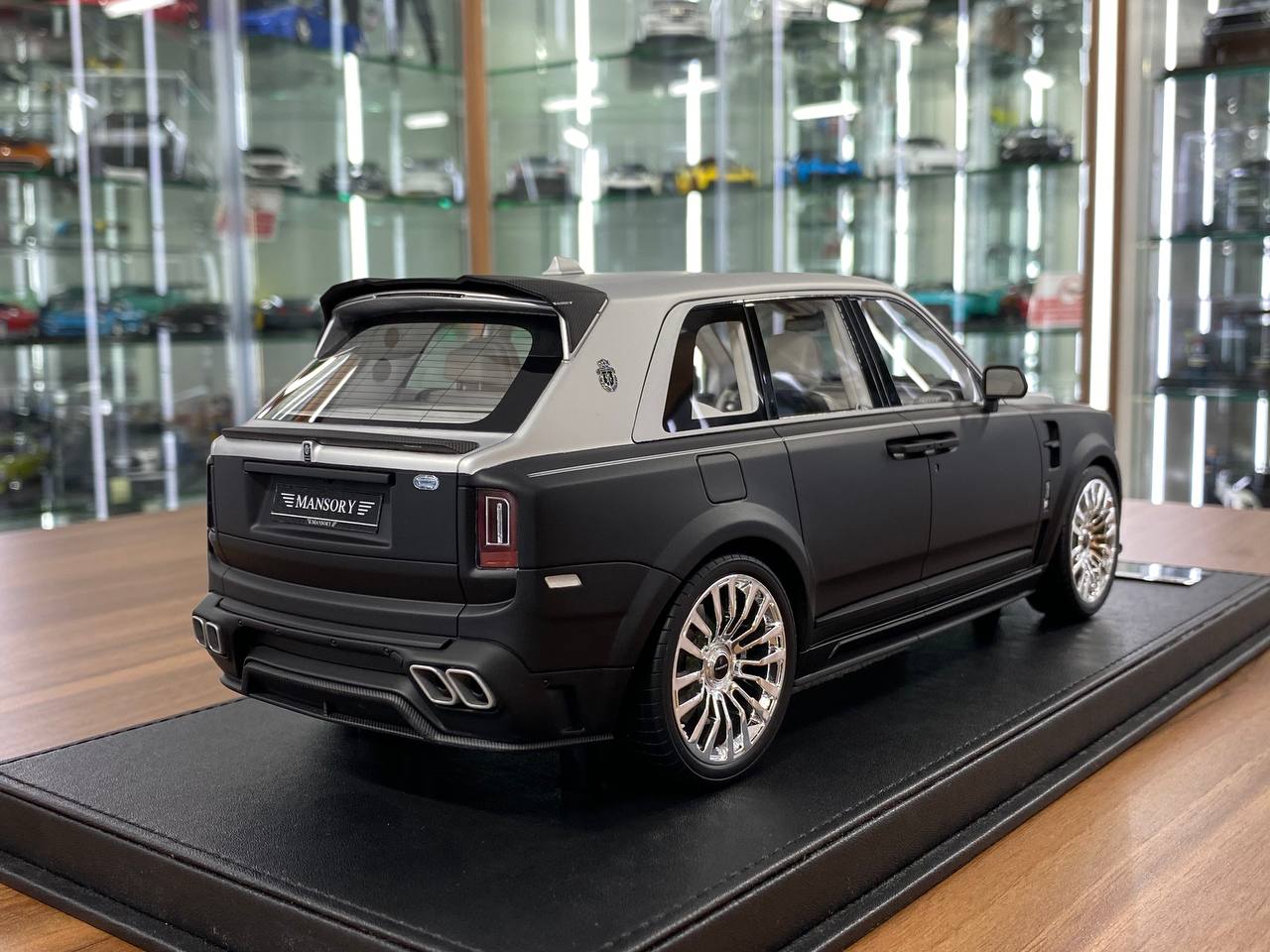 1/18 Resin Model – Rolls Royce Cullinan Mansory | VMB Models | Matt Black/Silver | Limited 30 pcs