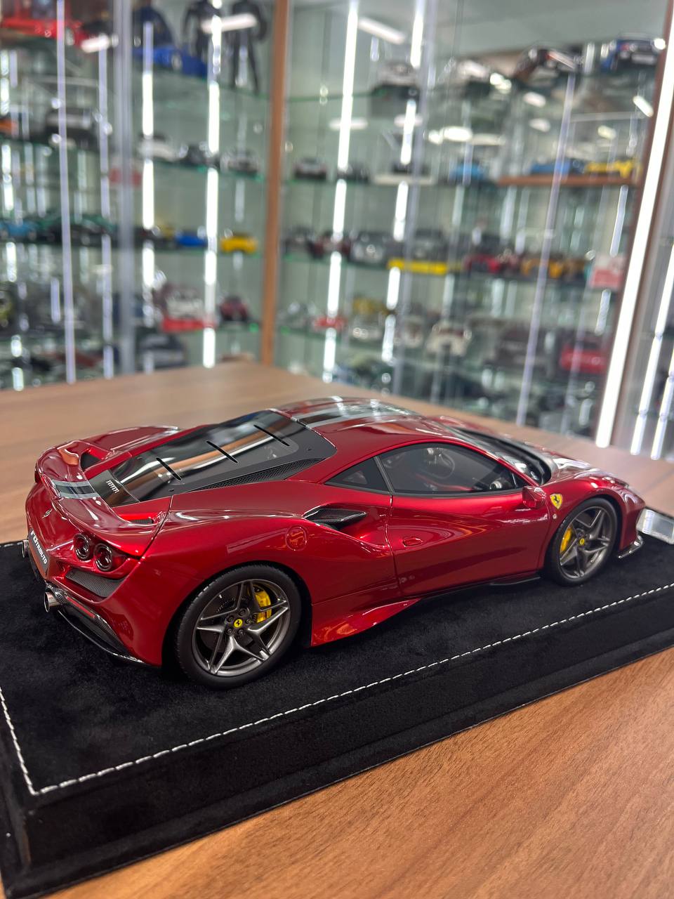 HH Models 1:18 Ferrari F8 Tributo – Red | Resin | Limited to 30 pcs