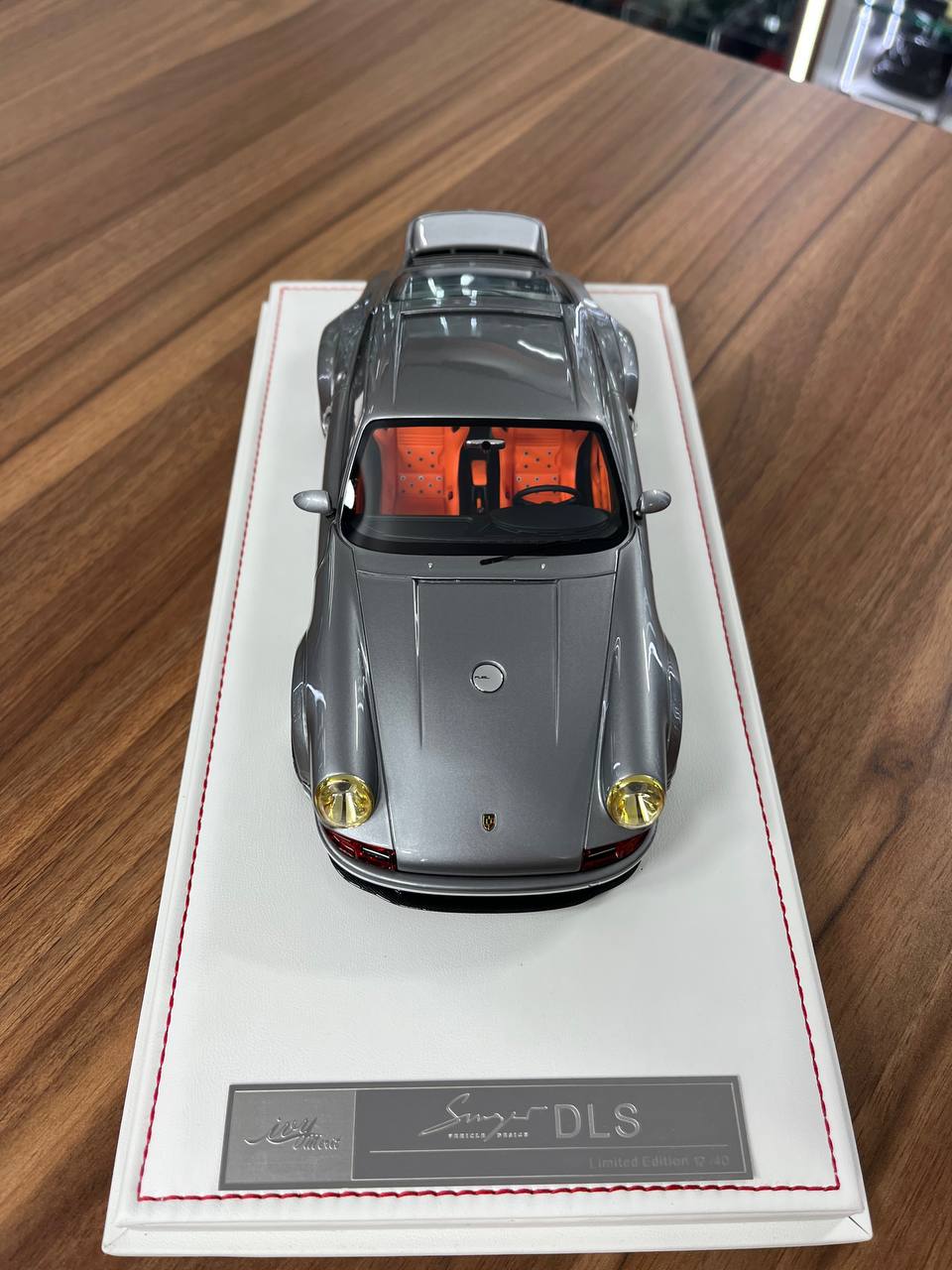 ★ 1/18 Porsche Singer DLS by Ivy Models – Silver with Orange Interior | Limited to 20 Pieces