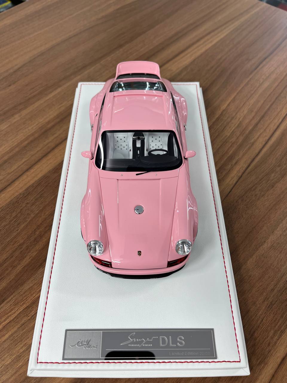 ★ 1/18 Porsche Singer DLS by Ivy Models – Pink | Limited to 30 Pieces