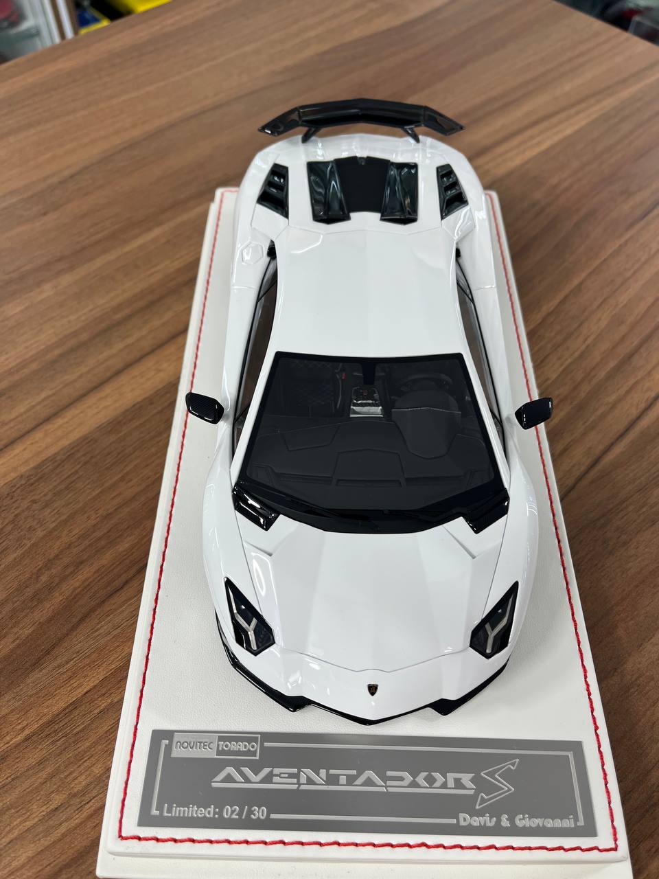 1/18 Lamborghini Aventador S White | Davis & Giovanni | Limited to 30 Pieces