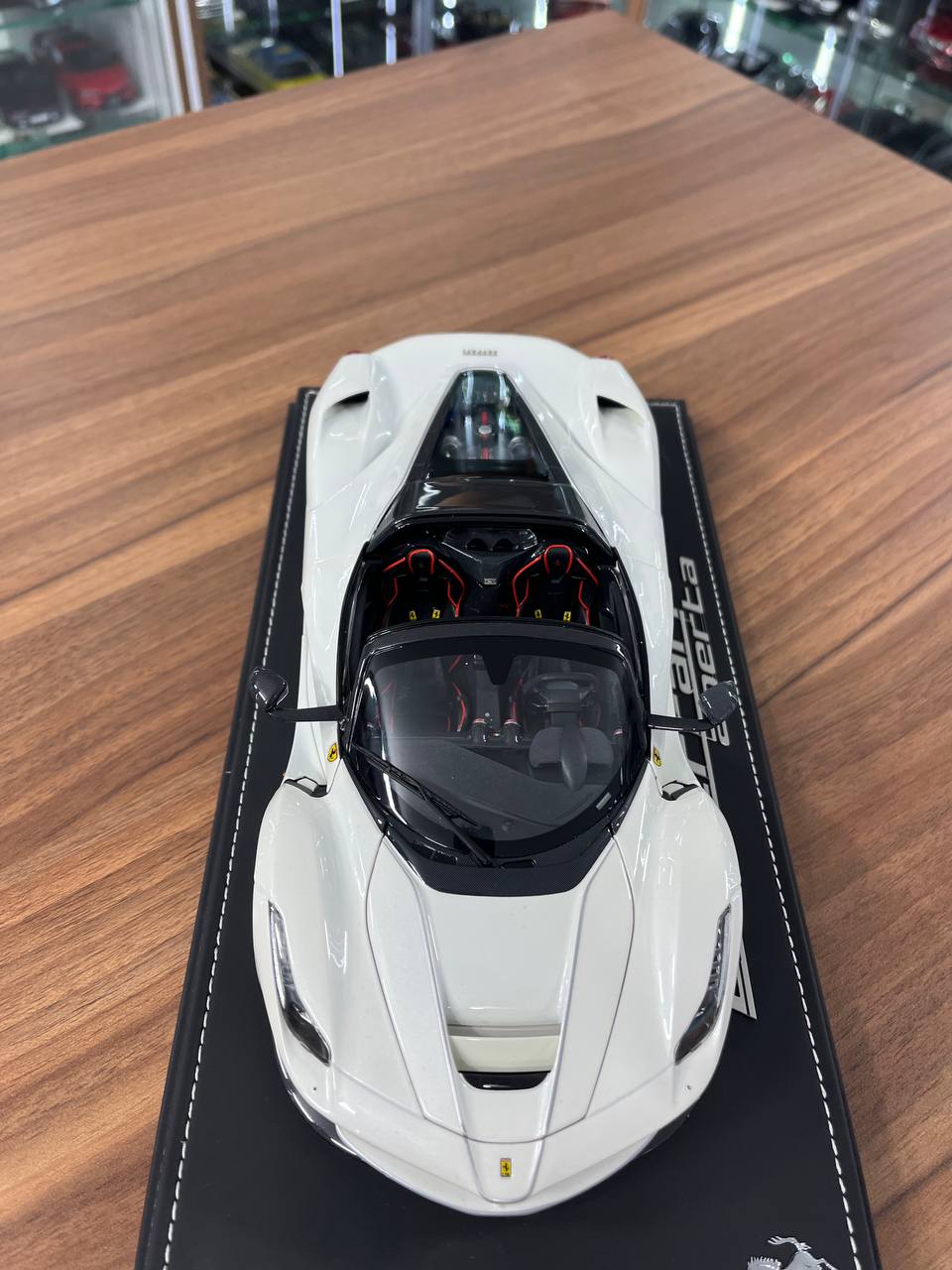 1/18 Ferrari LaFerrari Aperta – White | BBR Models Resin | Limited to 48 Pieces