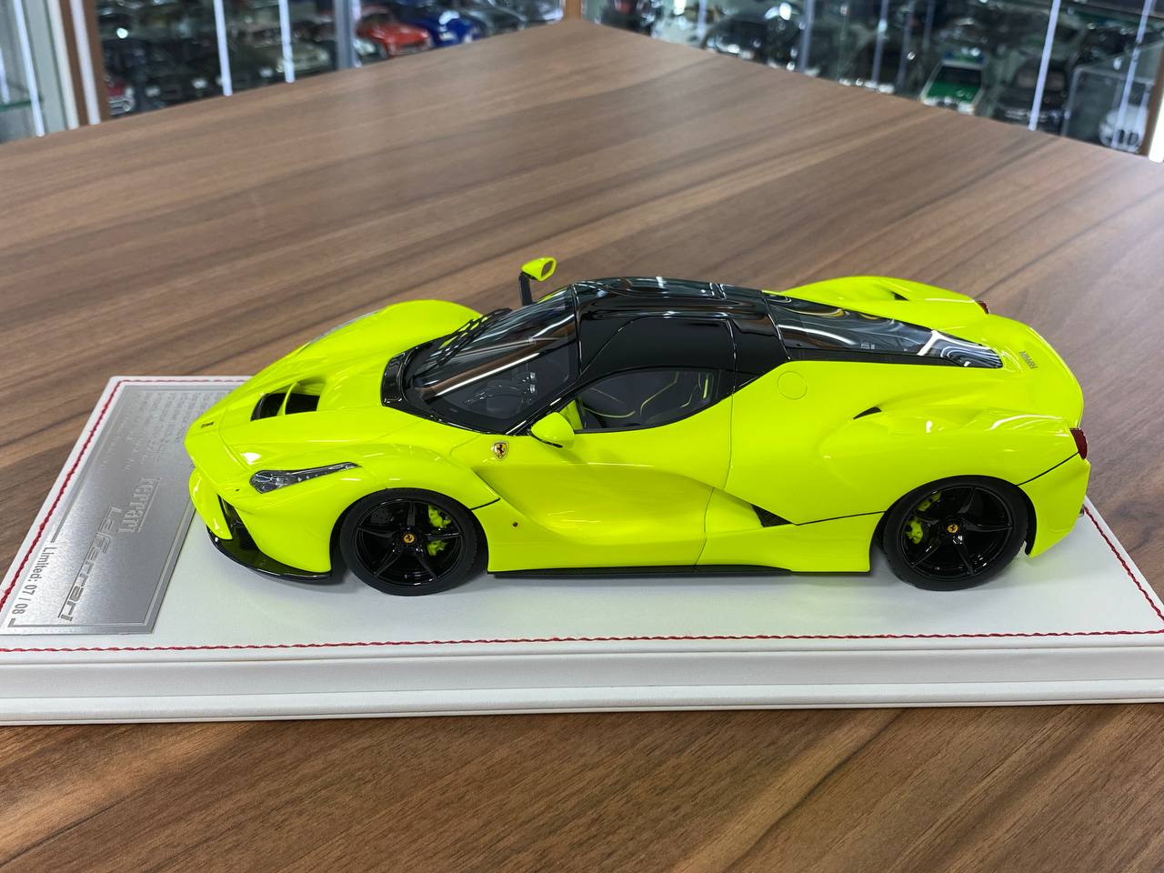 1/18 Ferrari LaFerrari by Davis & Giovanni fluorescent yellow with Black Roof