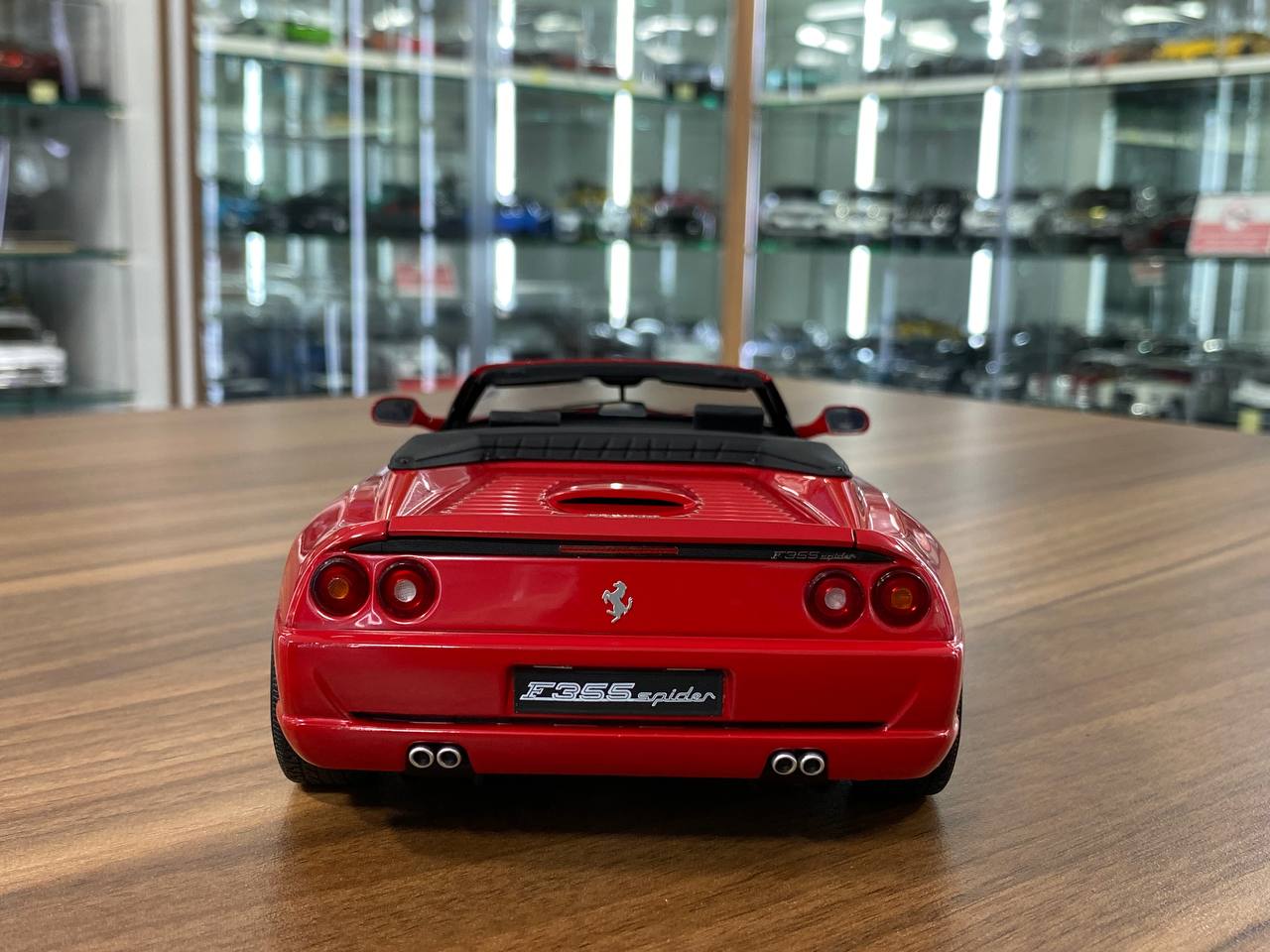 Hot Wheels Elite Ferrari F355 Spider - [1/18 Diecast, Red