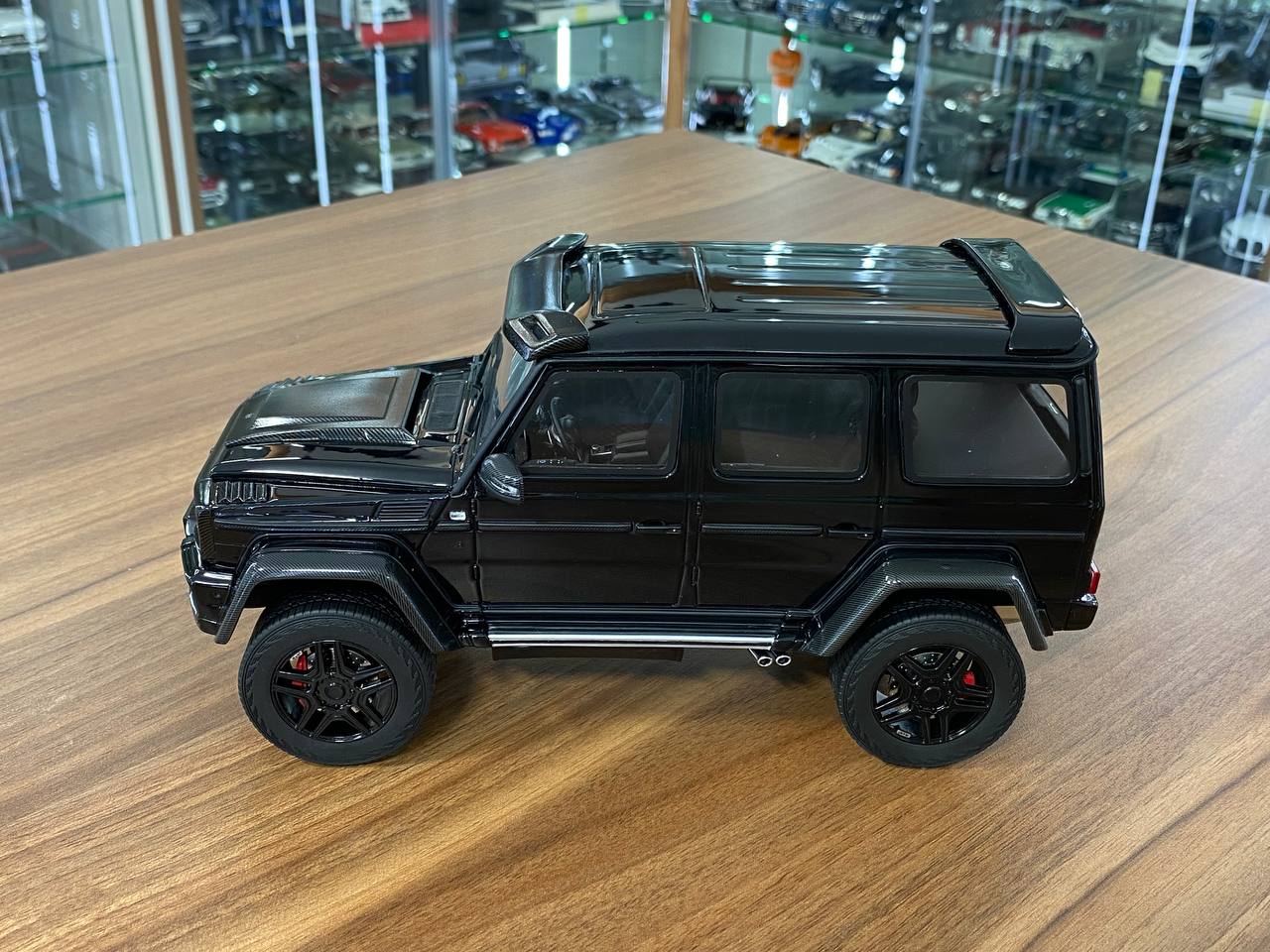 1/18 Resin Mercedes-Benz Brabus 500 4x4 Black GT Spirit Scale Model Car