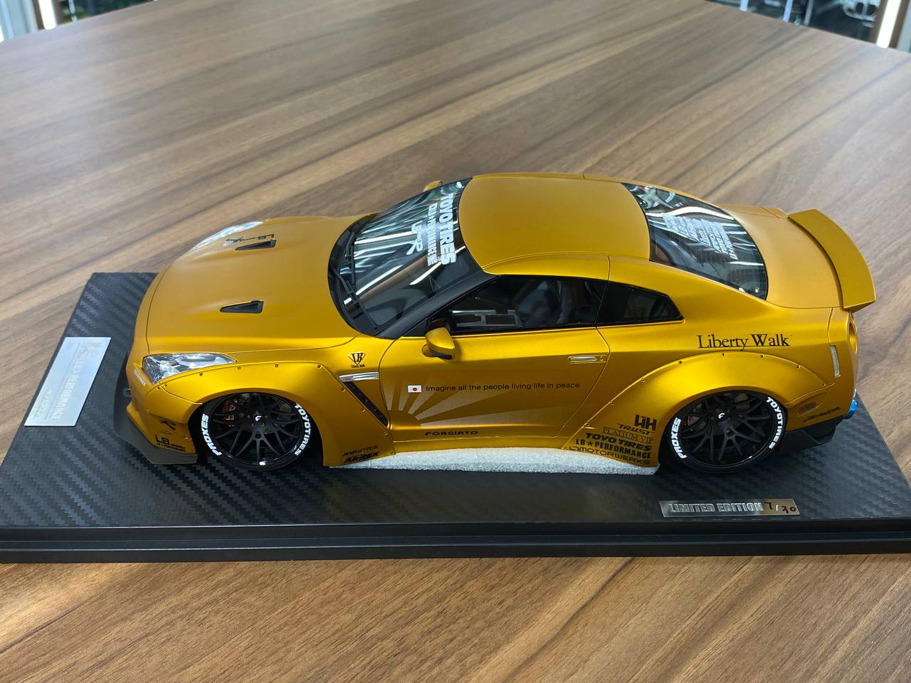1/18 Resin Nissan GT-R R35 Liberty Walk Gold by One Model