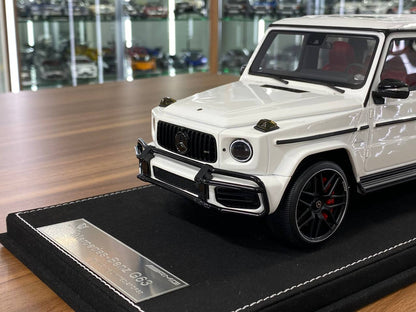 1/18 Resin Model - Mercedes-Benz AMG G63 with Removable Grill (White/Red Interior)