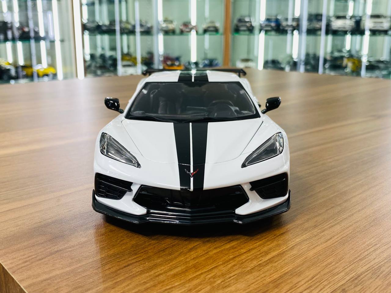 1/18 Diecast Full opening  Maisto Chevrolet Corvette Stingray Coupe 2020 White