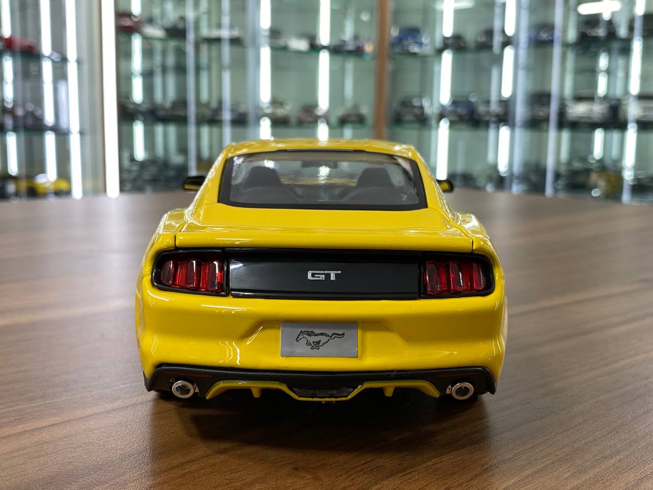 1/18 Diecast Maisto Ford Mustang 2015 Yellow