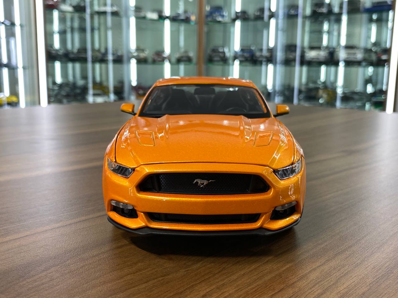 1/18 Diecast Maisto Ford Mustang 2015 Orange