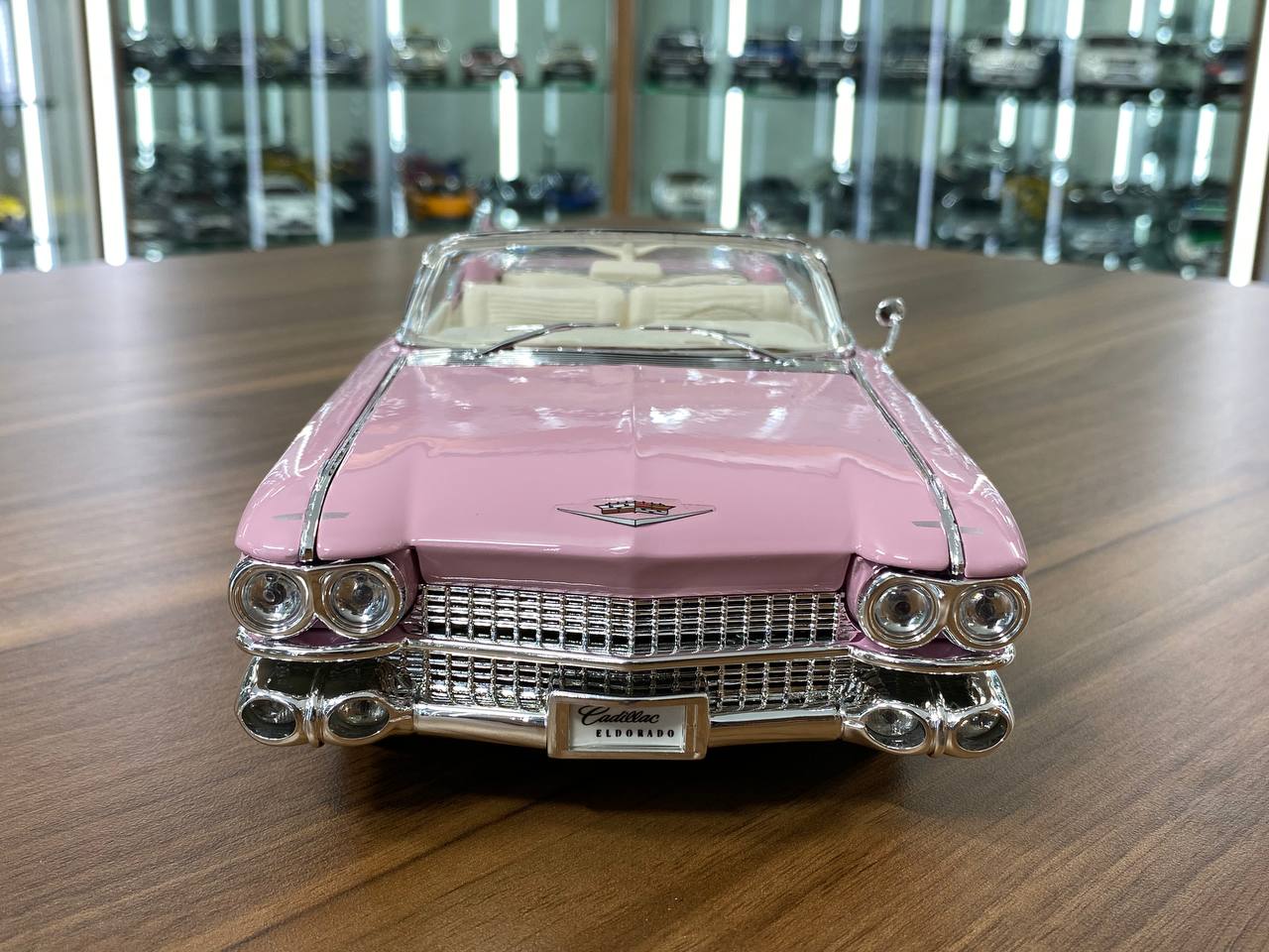 Maisto 1:18 Cadillac Eldorado Biarritz Cabrio Année De Construction 1959 Rouge 36813 Maisto 1:18 Cadillac Eldorado Biarritz Cabrio Année De Construction 1959 Rouge 36813