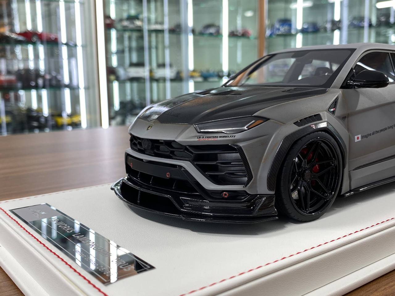 1:18 Resin Model  - IVY Model Lamborghini URUS LB Works (Fighter Grey)