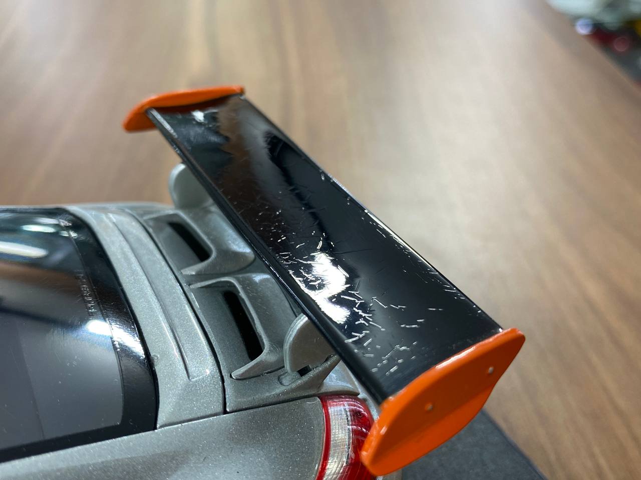 1/18 Welly Metal Diecast - Porsche 911(997) GT3 RS in Silver / Orange rim