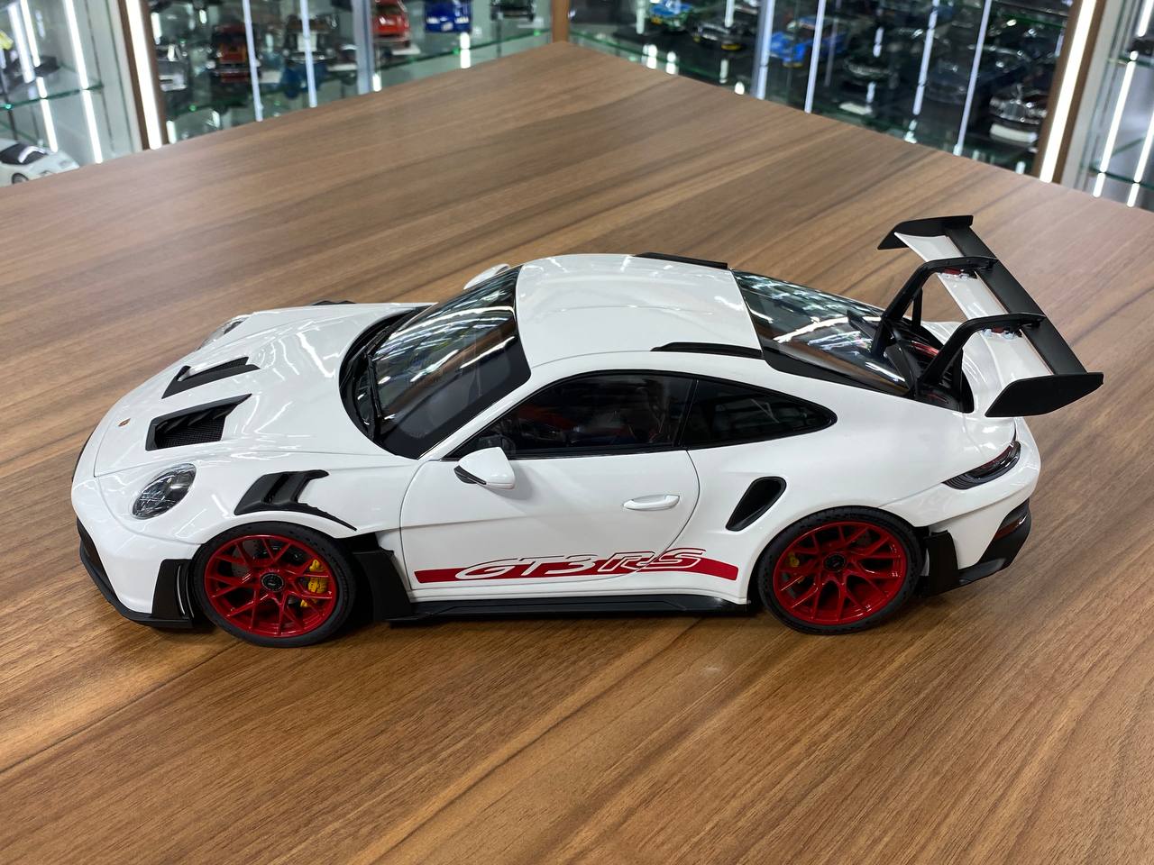 1/12 Metal Diecast – Norev Porsche 911 GT3 RS – White / Red Rim
