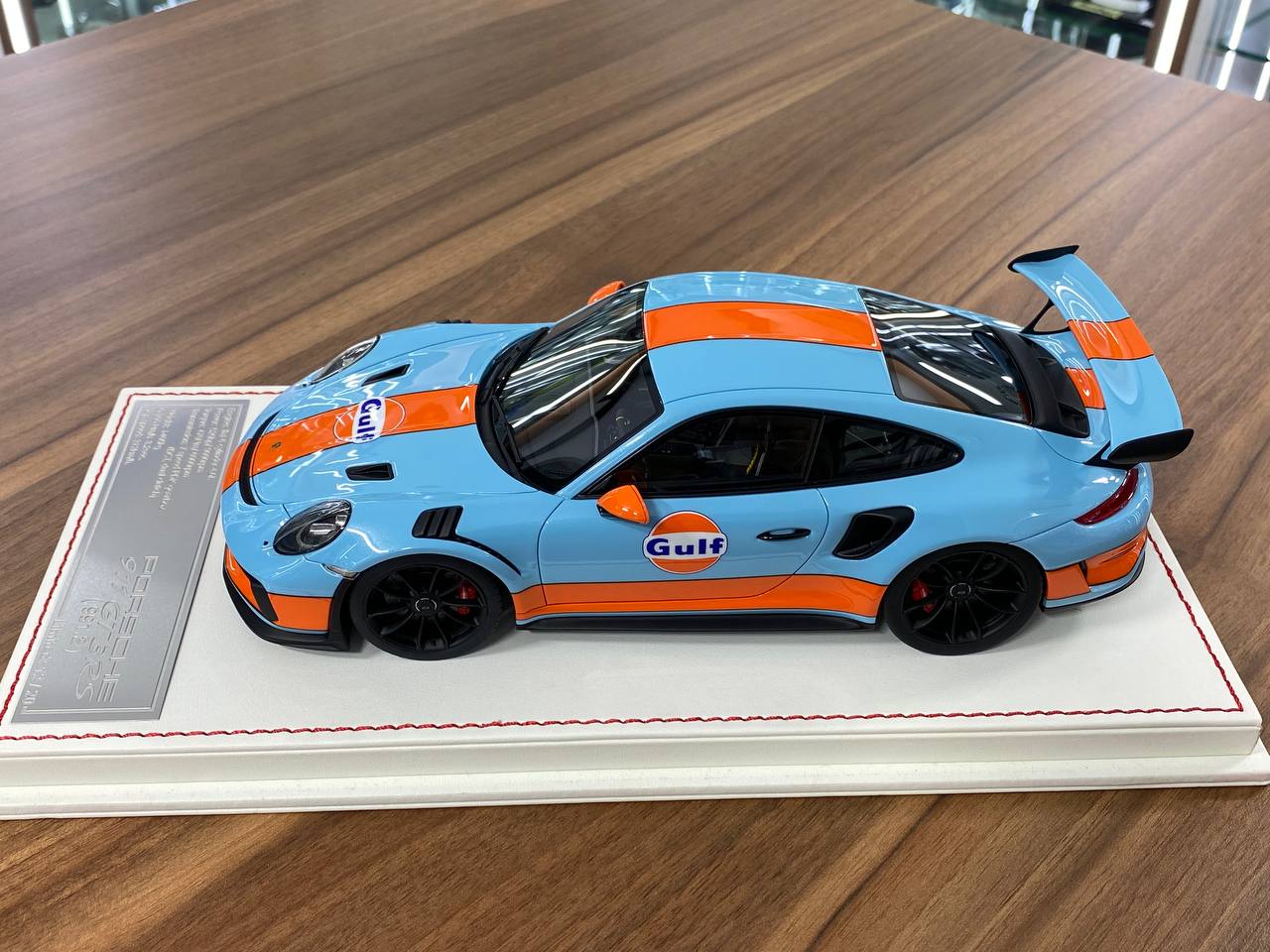 1:18 Resin Model  – Davis & Giovanni Porsche 911 GT3 RS (911.2) Gulf Blue Limited 20 pcs