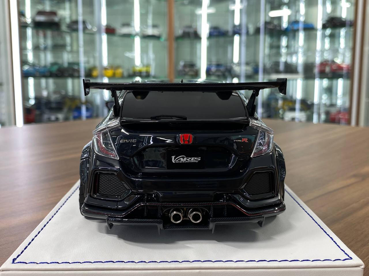 1:18 Resin – M.S. Miniature Special Honda Civic FK8 Type R (Varis) – Crystal Black Pearl – Limited 50 pcs