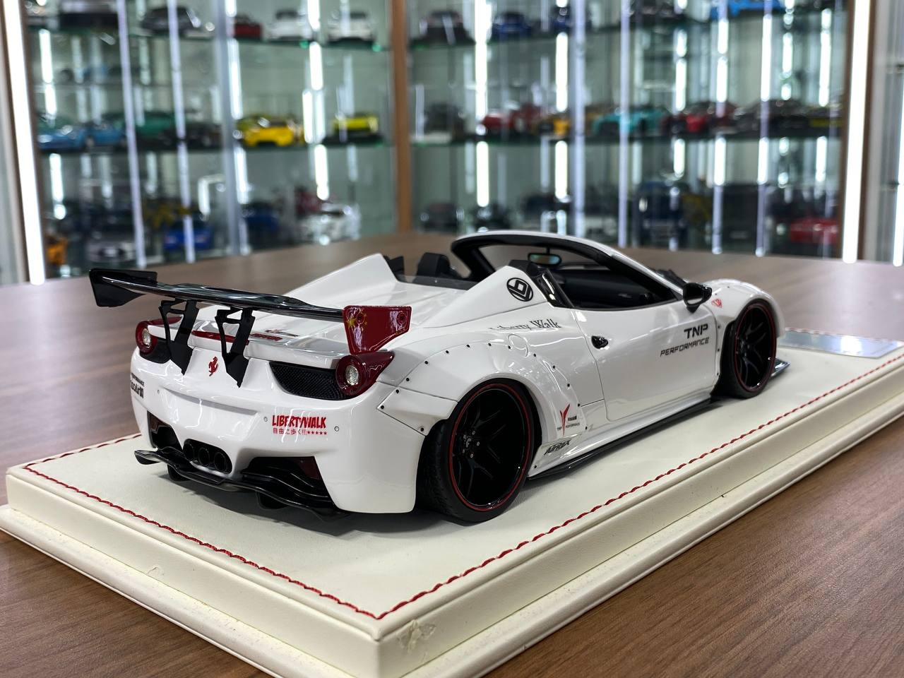 1/18 Resin  – Davis & Giovanni  Ferrari 488 Spider LB Performance White - TNP Decal  Limited Edition 10 pcs