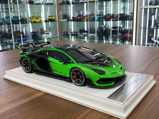 1/18 Resin – Davis & Giovanni Lamborghini Aventador SVJ Green Unusual Ltd.Edn.50 pcs