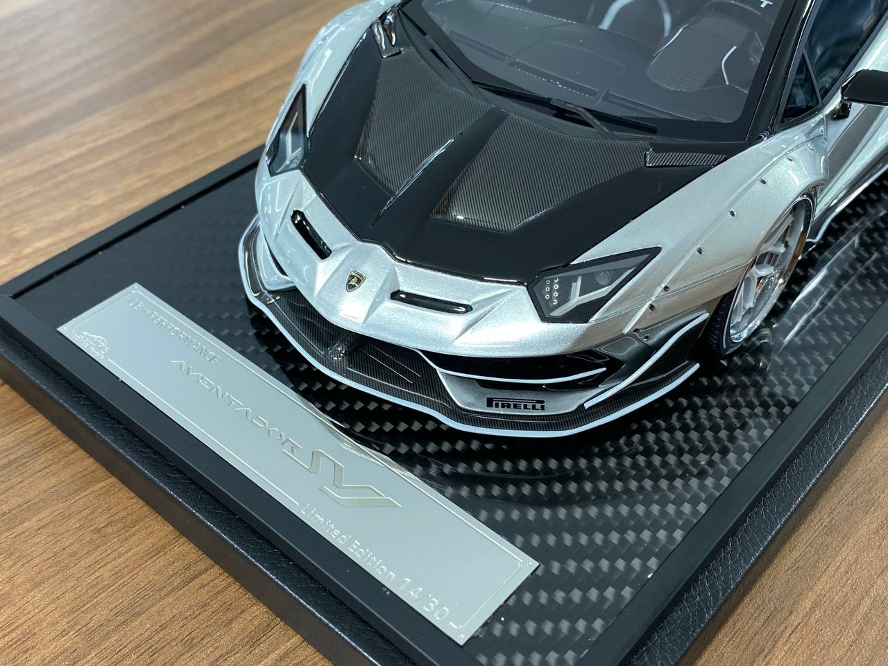 1/18 Resin – VIP Models Lamborghini Aventador SVJ Illusionary Silver Decals  Limited Edition: 30 pcs