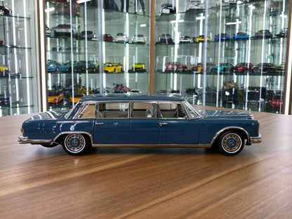 1:18 Diecast Full Opening – NZG Modelle GmbH Dealer Edition Mercedes-Benz 600 Pullman (W100)