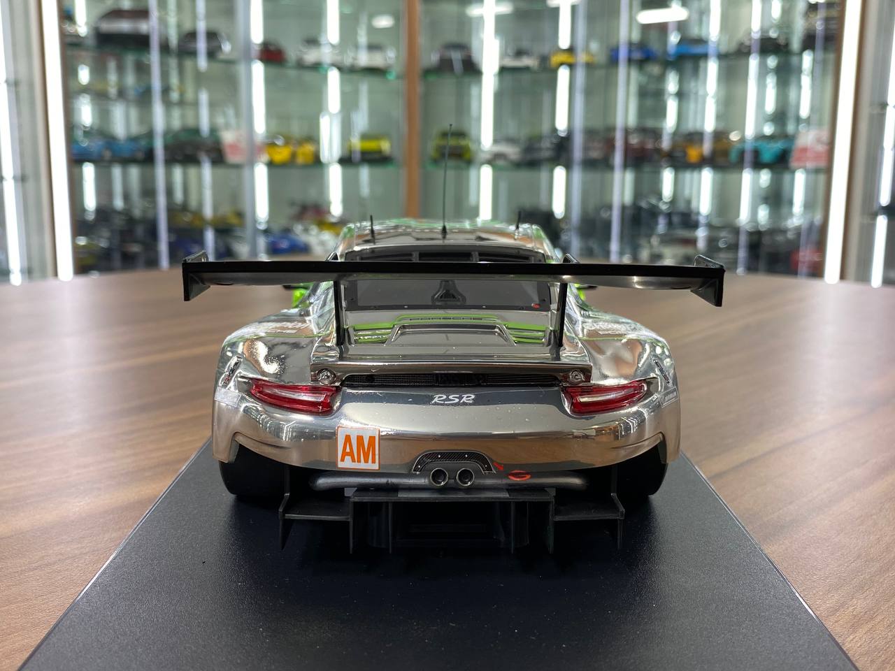1/18 Diecast ixo Models PORSCHE 911 RSR #99 P. Long / T. Pappas / S. Pumpelly 24h LeMans 2018  Racing green / Silver