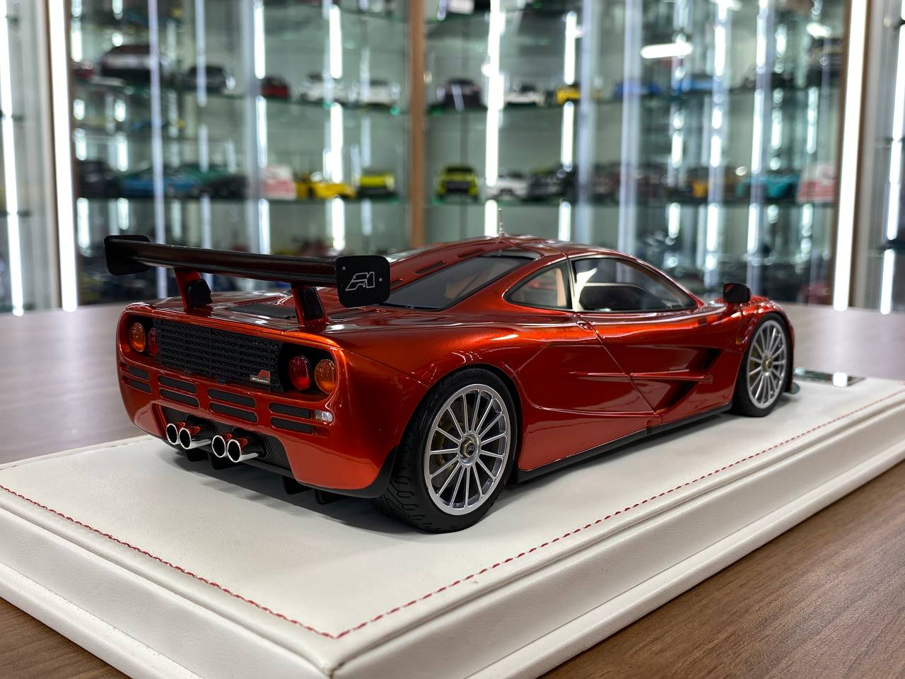 1/18 Resin Model – Versus McLaren F1 LM-Specification Orange (Limited to 85 pcs)