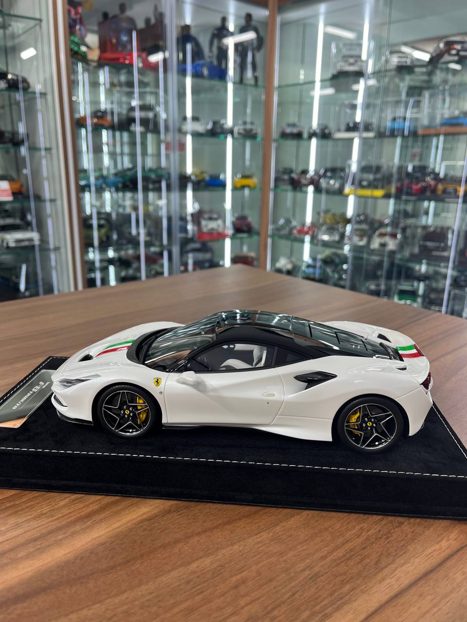 HH Models 1:18 Ferrari F8 Tributo – Pearl White | Resin | Limited to 30 pcs